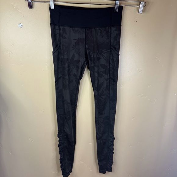 Lululemon Speed Tight Luxtreme Leggings Pant Floral Tropical Print Size 4 Active - Picture 1 of 9